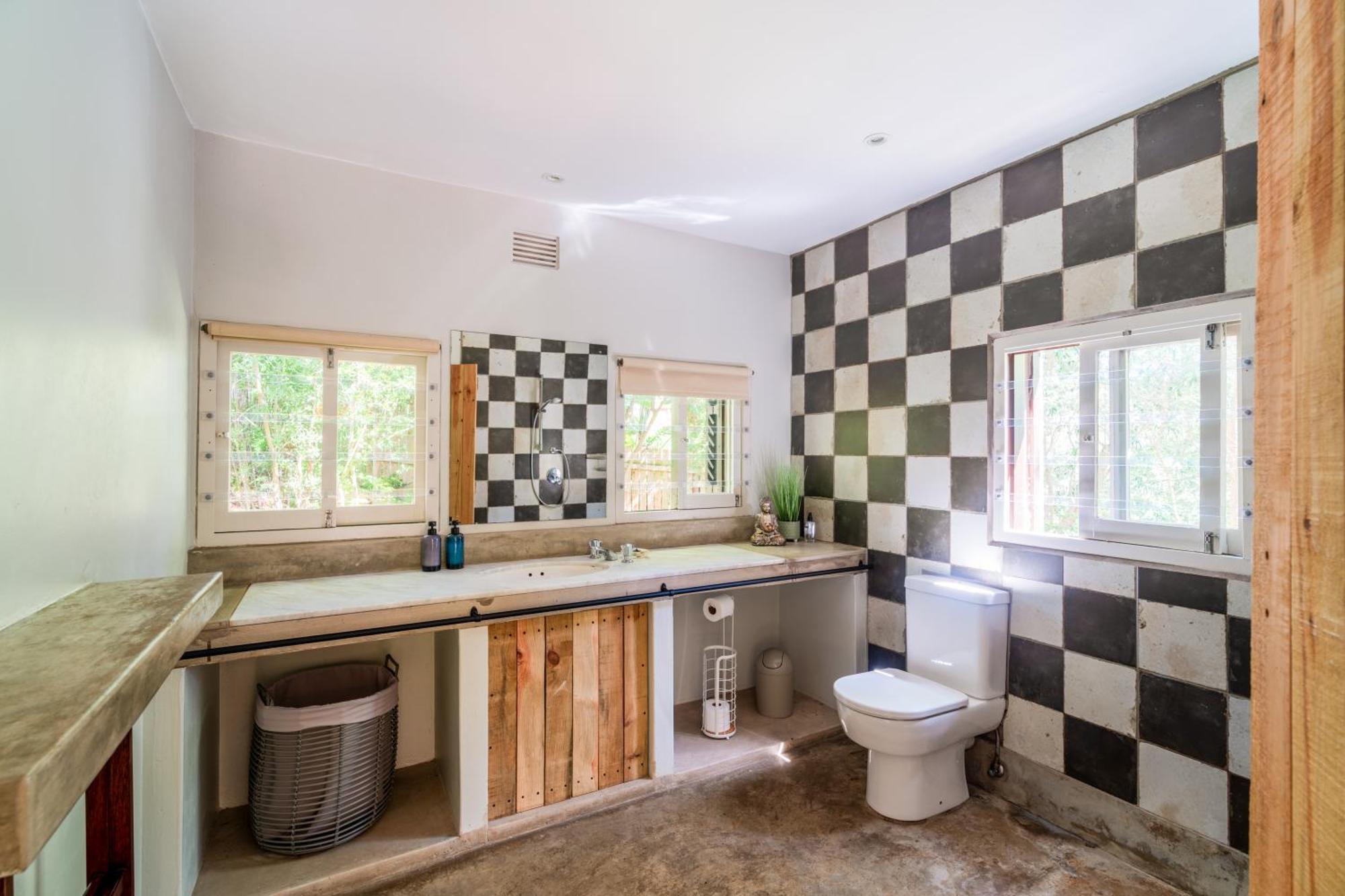 Treebia Self-Catering - Loadshedding Free Leilighet Plettenberg Bay Eksteriør bilde